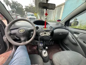 Toyota Yaris 2003