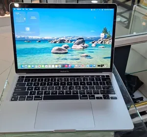 New Laptop Apple MacBook Pro 2022 M2 8GB Apple M2 SSD 512GB