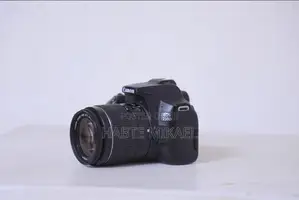Photo - Canon 250d Camera