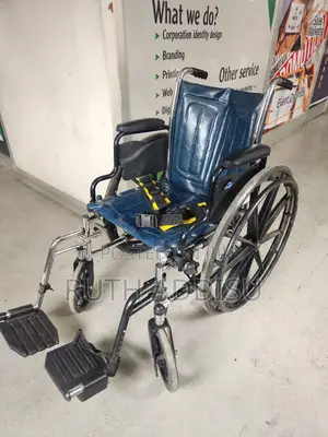 Photo - Wheelchair做了foldable Strong 150kg Carrier Wheelchair建築wheelchair Best