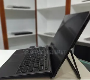 Photo - New Laptop HP Elite X2 1012 G2 8GB Intel Core I5 SSD 256GB