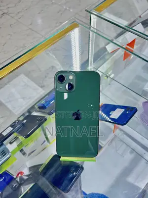 Photo - Apple iPhone 13 128 GB Green
