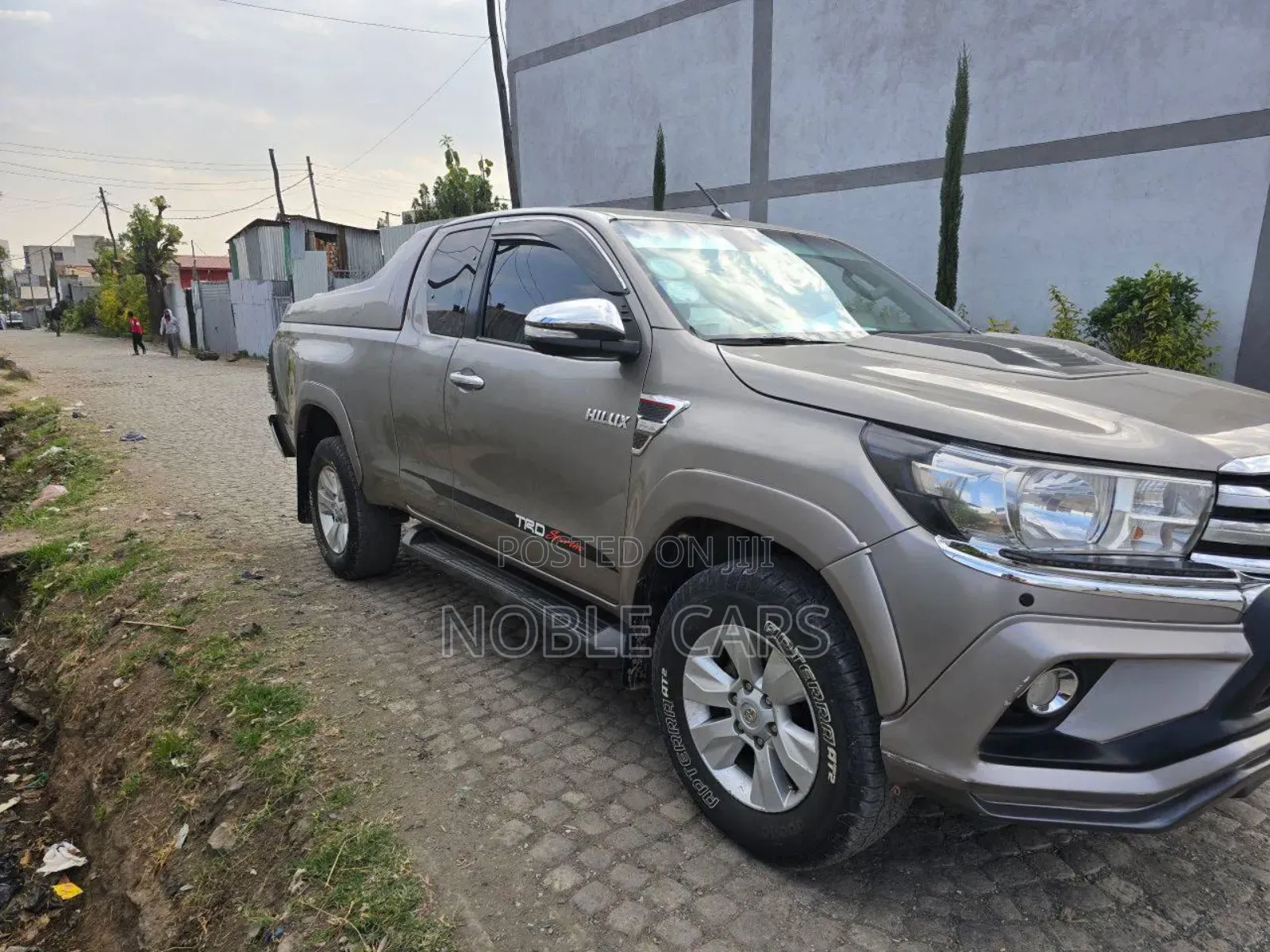 Toyota Hilux 2018 Gold
