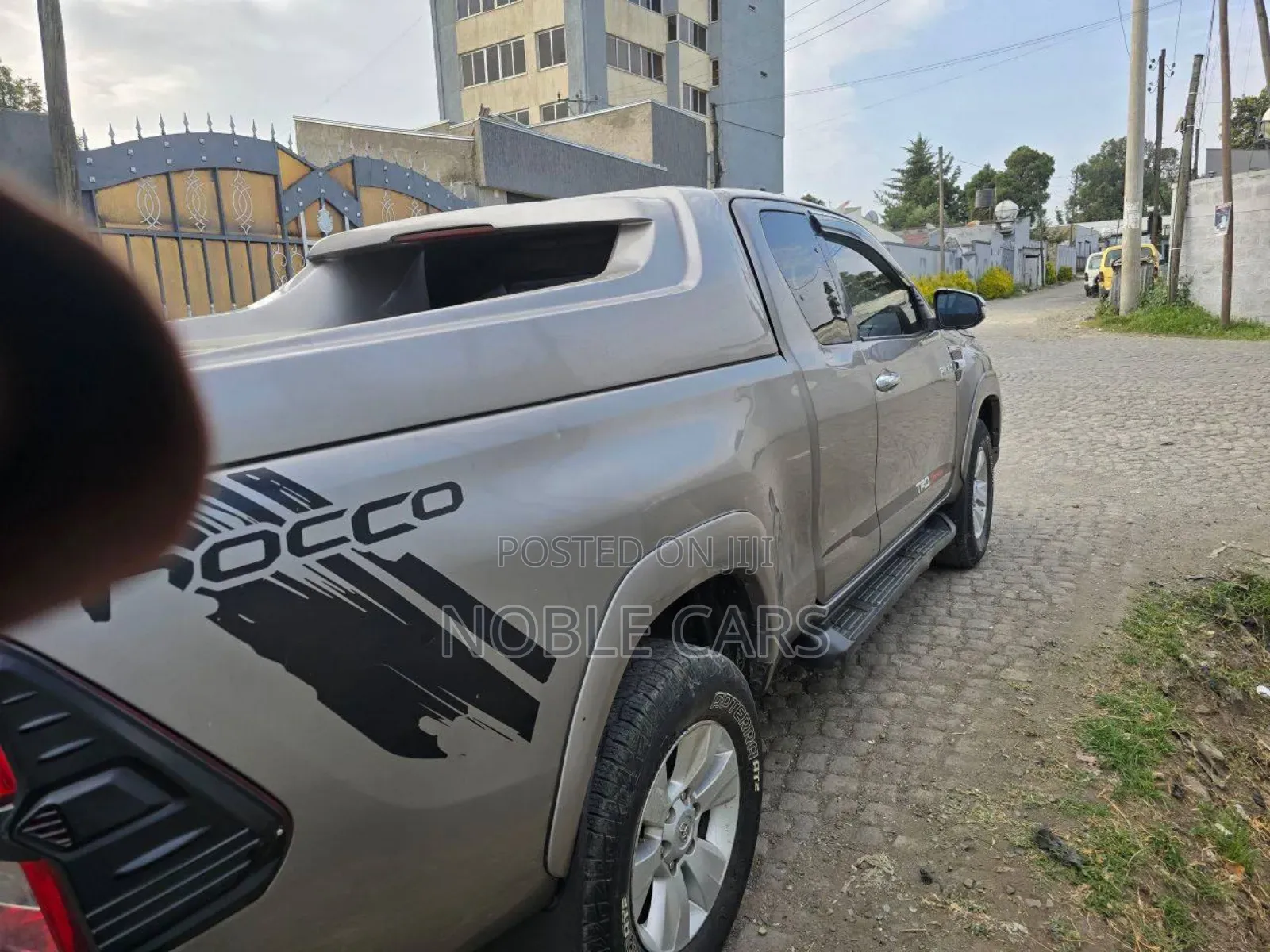 Toyota Hilux 2018 Gold