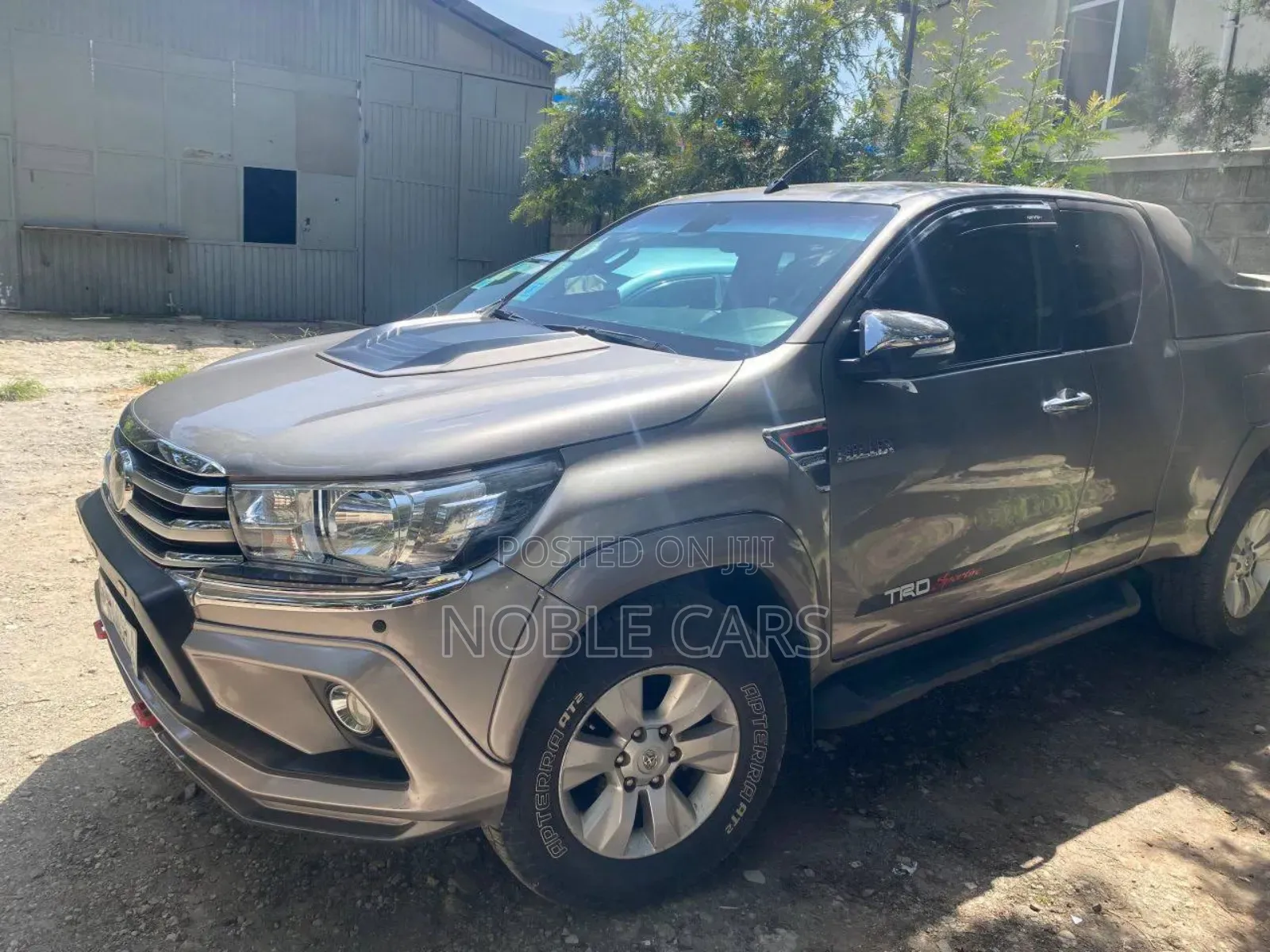 Toyota Hilux 2018 Gold