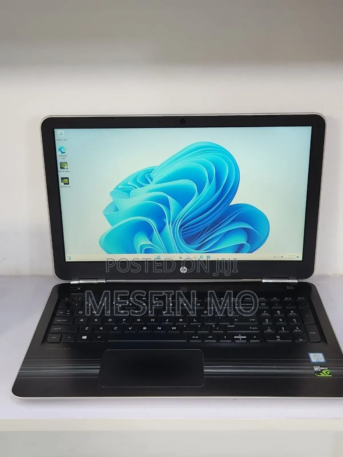 New Laptop HP Pavilion 15 8GB Intel Core I5 SSD 256GB