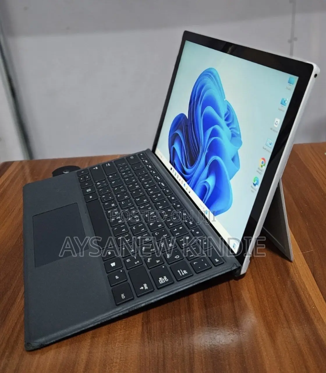 New Laptop Microsoft Surface Pro 7 8GB Intel Core I5 SSD 128GB