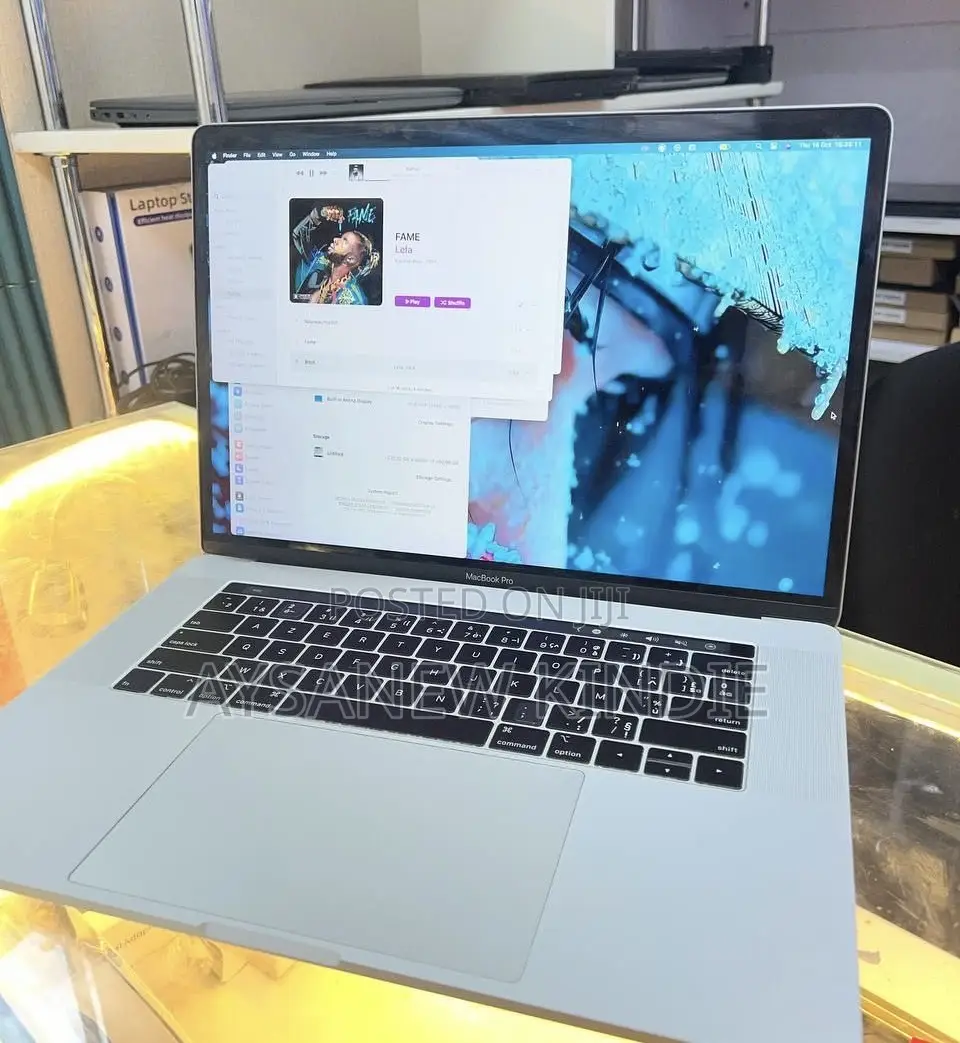 New Laptop Apple MacBook Pro 2019 32GB Intel Core I9 SSD 512GB