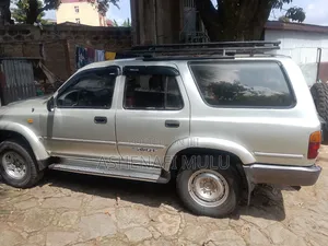 Toyota Hilux Surf 2.4DT 3dr 1992 Silver