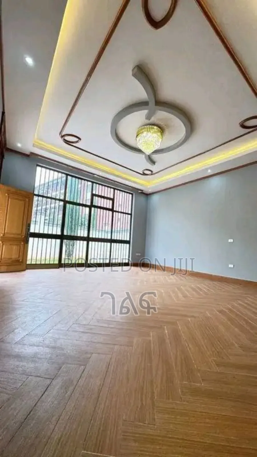 3bdrm Villa in ሰሚት ፔፕሲ አካባቢ የሚገኝ ምቹ, Bole for sale
