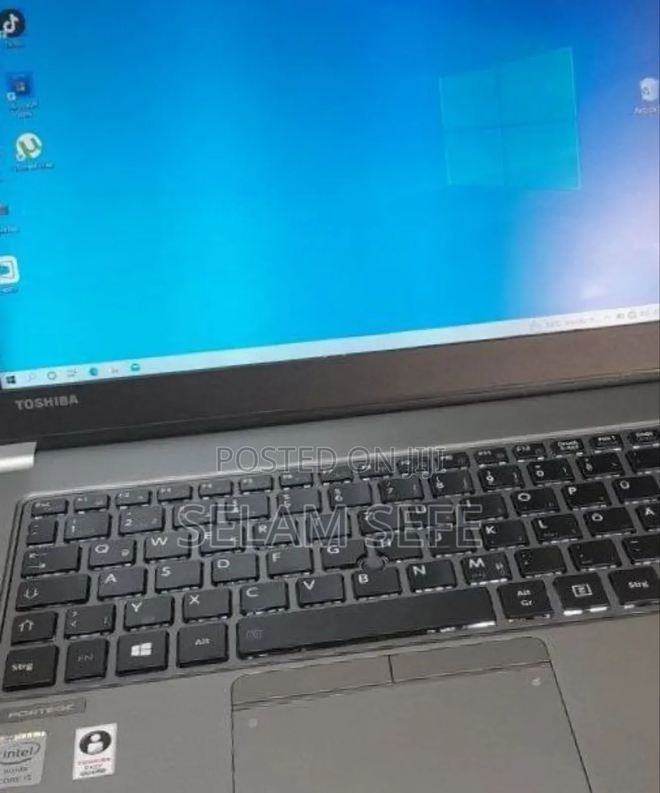 New Laptop Toshiba Satellite Click 2 Pro 8GB Intel Core i5 SSD 256GB