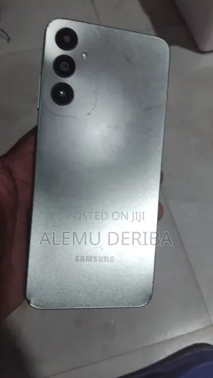 Photo - ንጹህ ሳምሰንግ F14 ምንም እንከን የሌለበት ገንዘቡ ስለተፈለገ ብቻ እሚሸጥ 5000ባትሪ እረዝም ጊዜ