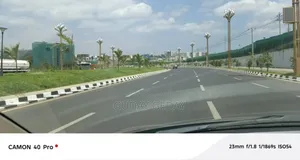 1106 ካሬ ባዶ ቦታ በከዛንቺስ