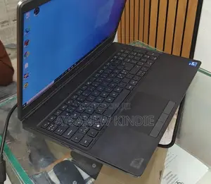 Photo - New Laptop Dell Precision 5540 32GB Intel Core I7 SSD 512GB