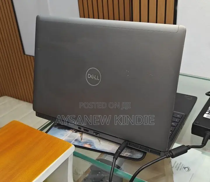 New Laptop Dell Precision 5540 32GB Intel Core I7 SSD 512GB