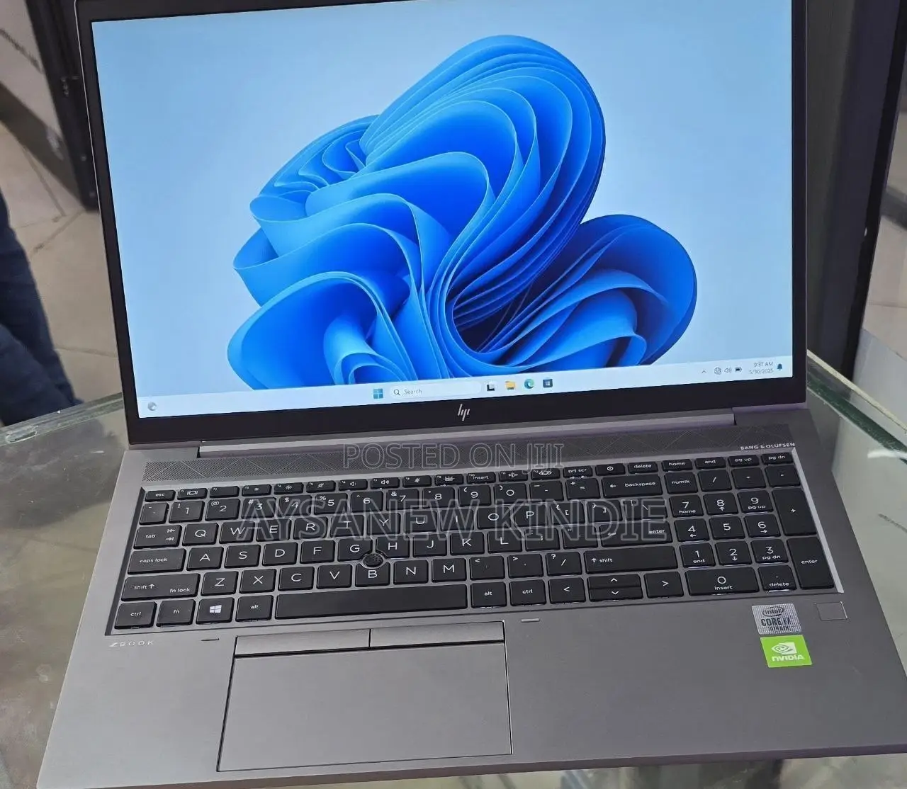 New Laptop HP ZBook Firefly 15 G7 16GB Intel Core i7 SSD 512GB