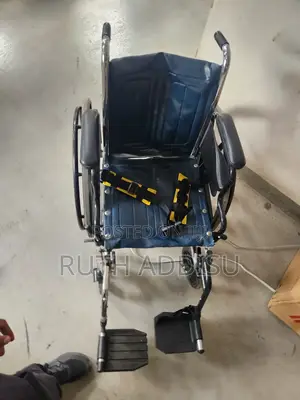 Photo - Belted Wheelchair段的medical Wheelchair考試wheelchair隨即wheelchair Medical