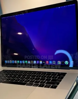 New Laptop Apple MacBook Pro 16GB Intel Core I7 SSD 512GB
