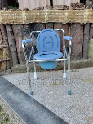 Photo - Toilet Chair駟甚armrests Foldable Shower Seat奩奩strong Support Save Space