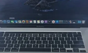 Photo - New Laptop Apple MacBook Pro 2019 16GB Intel Core I7 SSD 512GB