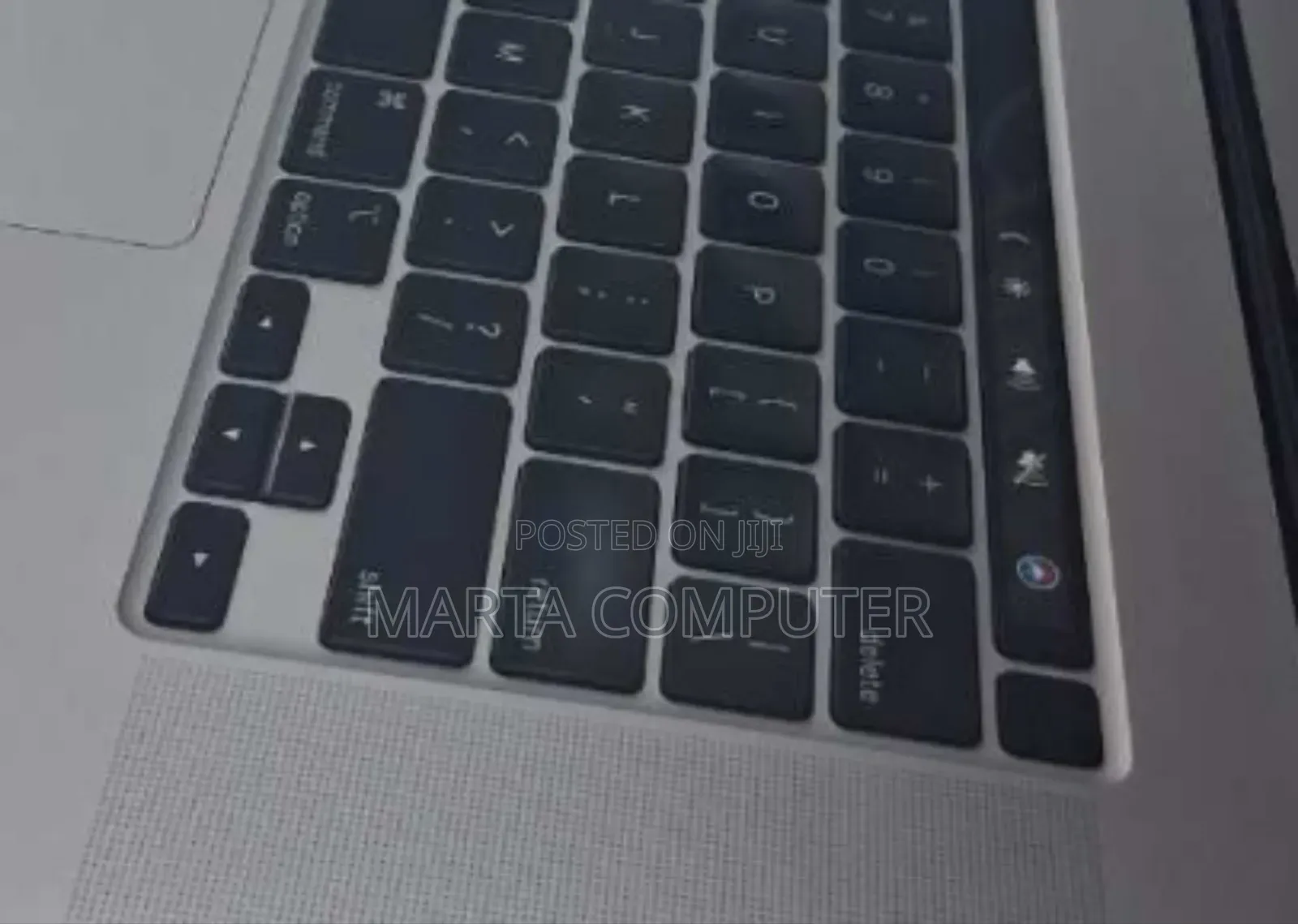 New Laptop Apple MacBook Pro 2019 16GB Intel Core I7 SSD 512GB