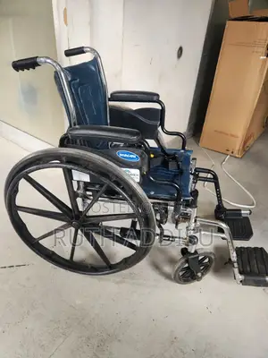 Foldable Very Strong 150kg Carrier Wheelchair短視wheelchair塹長wheelchair