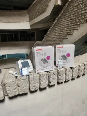 Yuwell Digital Blood Pressure Monitor者或digital Blood Pressuer Monitor