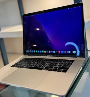 New Laptop Apple MacBook Pro 2017 16GB Intel Core I7 SSD 512GB