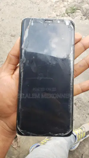 Photo - Samsung Galaxy S9 Plus 64 GB Black