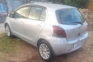 Toyota Yaris 2009 Silver