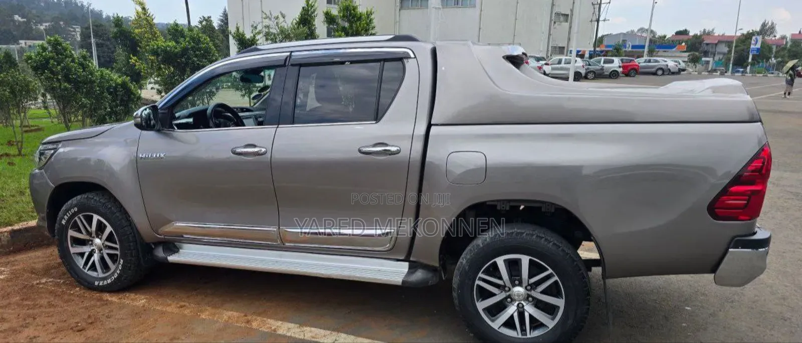 Toyota Hilux 2017 Gray