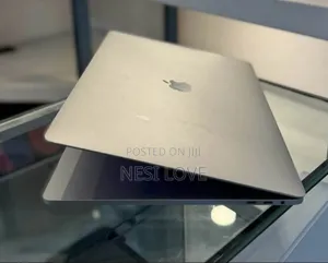 New Laptop Apple MacBook Pro 2016 16GB Intel Core I7 SSD 512GB