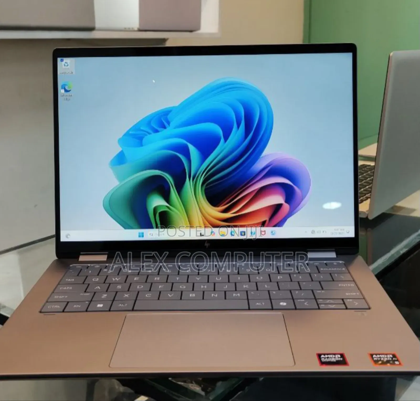 New Laptop HP OmniBook X Flip 14" 16GB AMD Ryzen 5 SSD 512GB