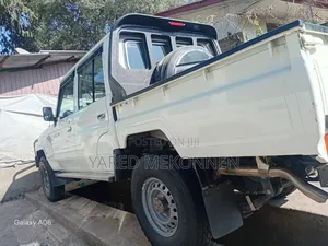 Toyota Land Cruiser 2020 White