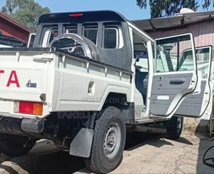 Toyota Land Cruiser 2020 White