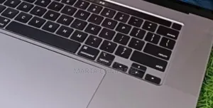 New Laptop Apple MacBook Pro 2019 32GB Intel Core I9 SSD 512GB