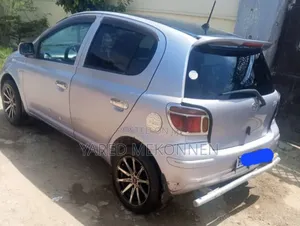 Toyota Vitz 2003 Silver