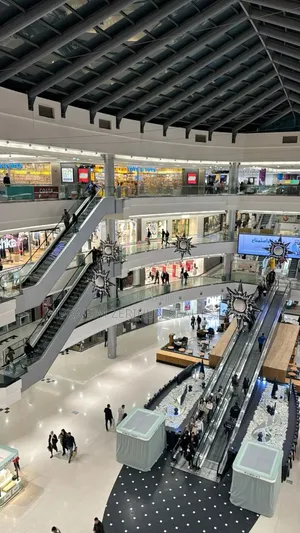 Photo - Shops in Piyassa