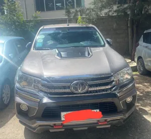 Toyota Hilux 2018 Brown