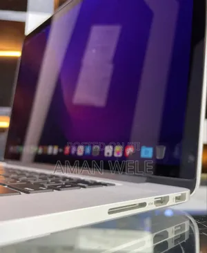 New Laptop Apple MacBook Pro 2015 16GB Intel Core I7 SSD 256GB