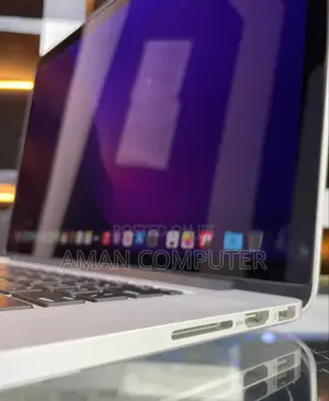 New Laptop Apple MacBook Pro 2015 16GB Intel Core I7 SSD 256GB