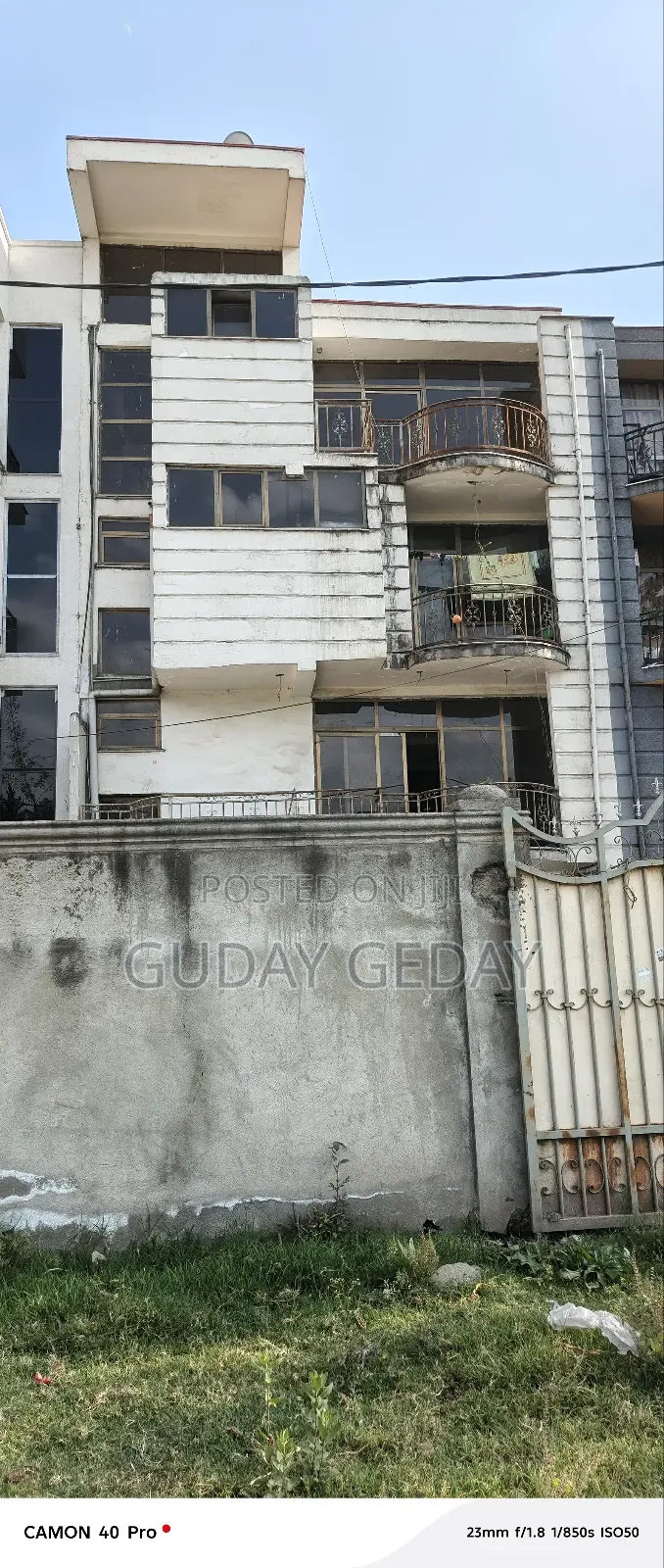 Furnished 7bdrm Maisonette in Akaky Kaliti for sale