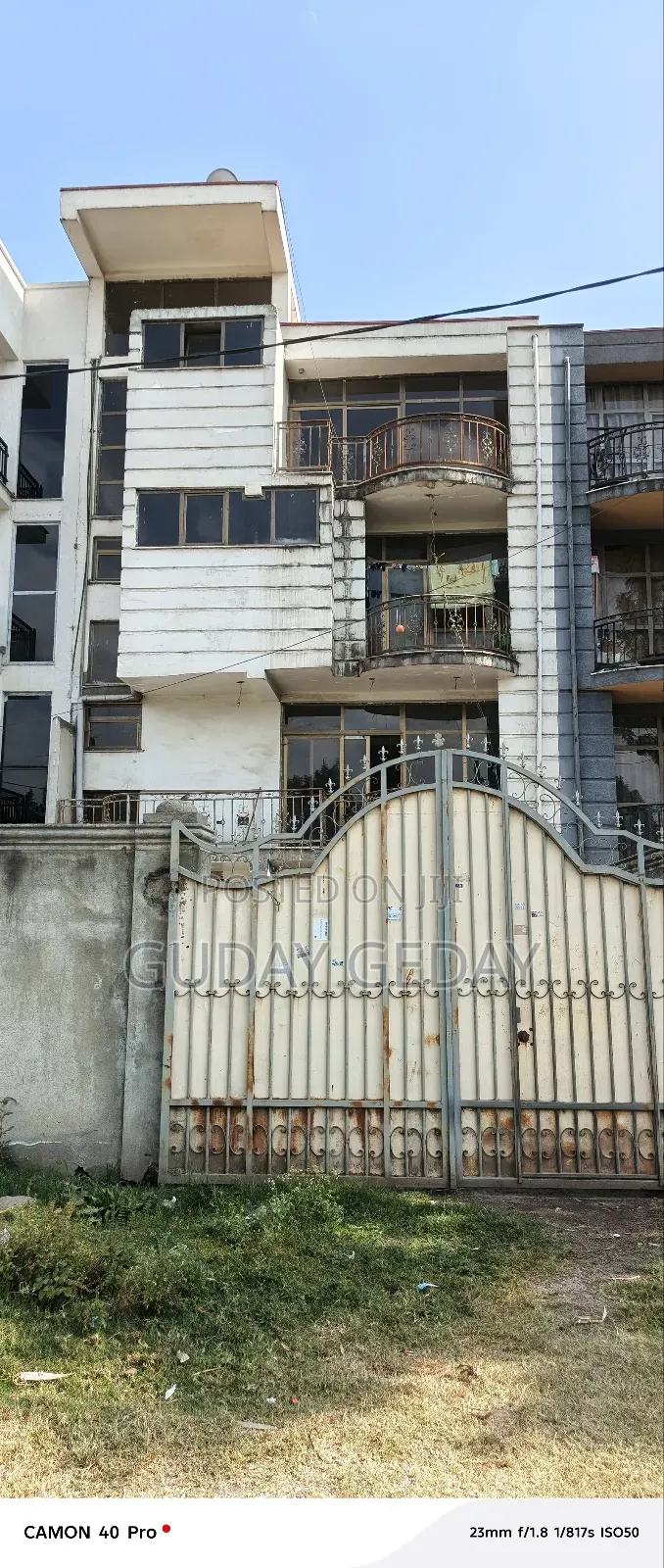 Furnished 7bdrm Maisonette in Akaky Kaliti for sale