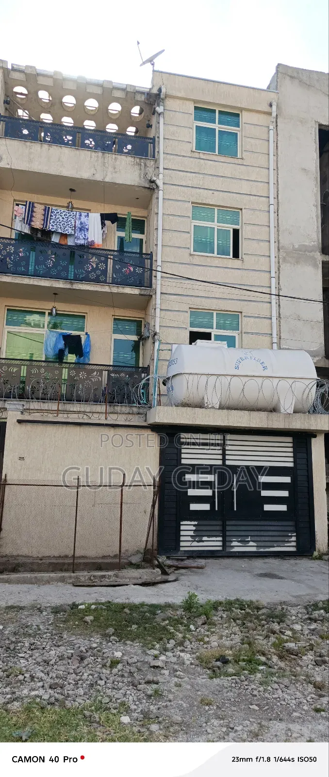 Furnished 6bdrm Maisonette in Akaky Kaliti for sale