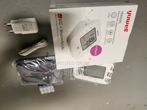 Photo - Digital Blood Pressuer Monitor痲我digital Wheelchair Bp Monitor Packed