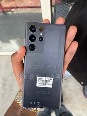 Photo - New Samsung Galaxy S22 Ultra 128 GB Black