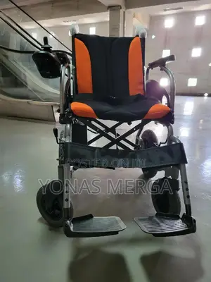Photo - Electrical Wheelchair炫顧可long Battery Life禽類powerful Motors