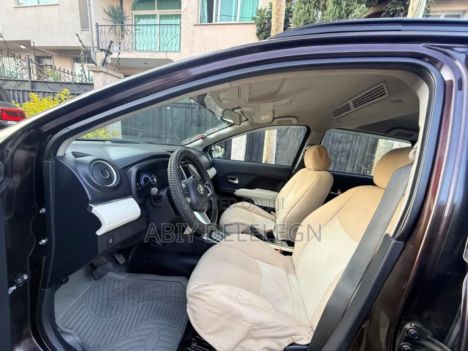 Toyota Rush 1.5 AWD 2021 Burgundy