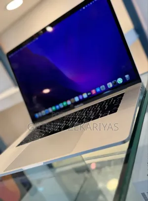 New Laptop Apple MacBook Pro 2016 16GB Intel Core I7 SSD 512GB