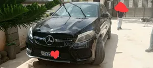 Photo - Mercedes-Benz GLE-Class 2015 Black